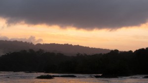 Lever de soleil aux abattis Cottica.